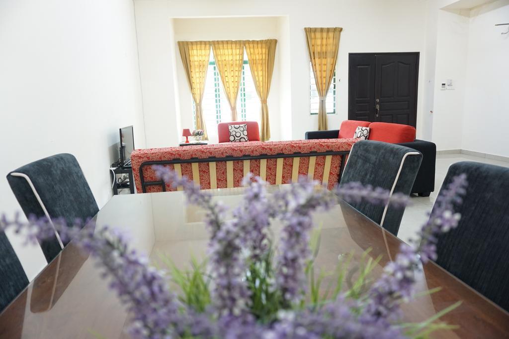 Warisan Indah Homestay Klia 1 Melayu Sahaja سيبانغ المظهر الخارجي الصورة