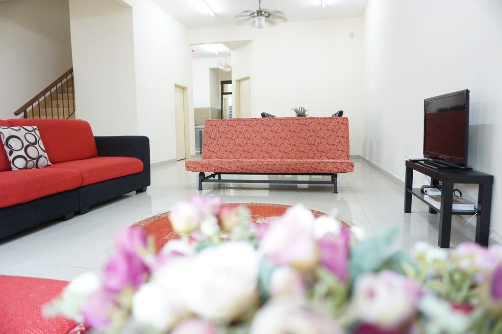 Warisan Indah Homestay Klia 1 Melayu Sahaja سيبانغ المظهر الخارجي الصورة