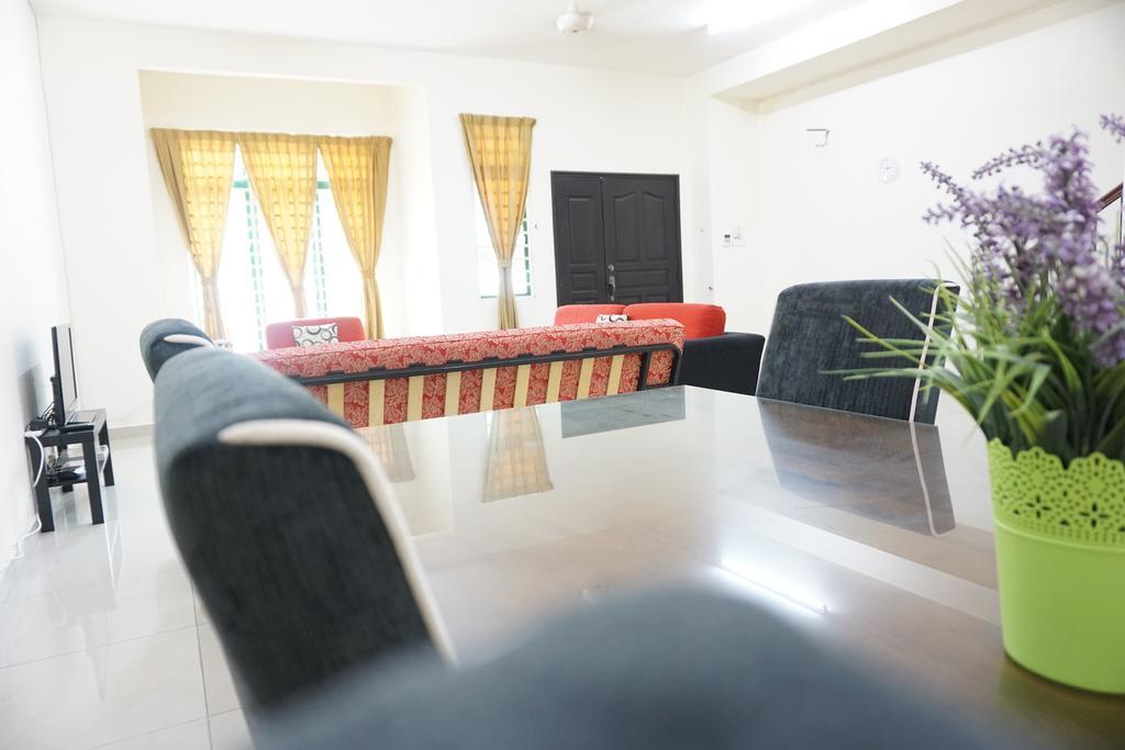 Warisan Indah Homestay Klia 1 Melayu Sahaja سيبانغ المظهر الخارجي الصورة